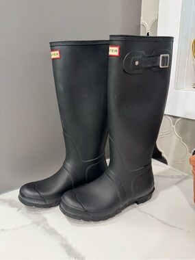 Hunter boots black Ladies size 9